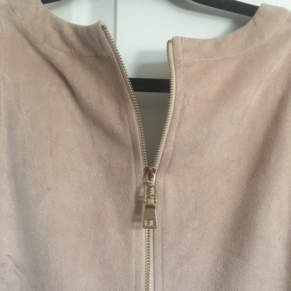 Dress with gold accent zip. - Picture 4 of 5